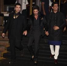 IN PICS: शाहरुख ने निभाई दोस्ती, मनीष मल्होत्रा के बर्थडे में इस अंदाज में पहुंचे!