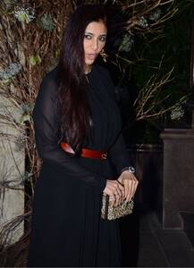 जूही चावला और तब्बू ने मनीष मल्होत्रा के बर्थडे पार्टी में लगाए चार चांद