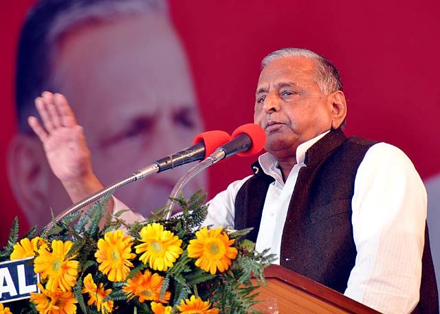 SP की रैली में मुलायम ने किया दावा, \'नोटबंदी के कारण देश में अब तक 105 मौतें\'