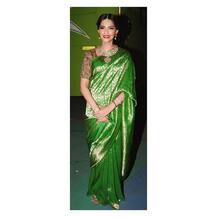 एक ही तस्वीर में कहर बनकर बरसीं रेखा और सोनम