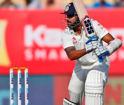 इस शतक के साथ ही वानखेड़े के मैदान पर शतकों का एक बड़ा रिकॉर्ड मुरली विजय के नाम जुड़ गया है.