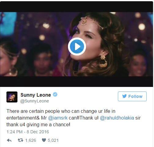 इसी खुशी का इजहार करते हुए सनी ने एक ट्वीट करके लिखा कि कुछ ऐसे लोग हैं जो इंटरटेनमेंट की दुनिया में आपकी ज़िंदगी बदल सकते हैं और शहरुख उनमें से ही एक हैं. उन्होंने आगे शहरुख का शुक्रिया अदा किया. वहीं उन्होंने फिल्म में मौका देने के लिए फिल्म के डाइरेक्टर राहुल ढोलकिया का भी शुक्रिया अदा किया.