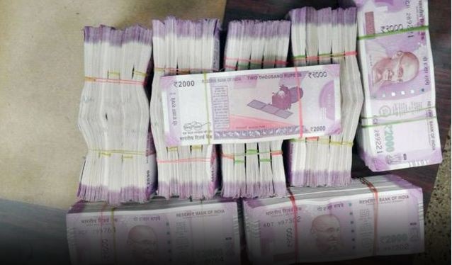24 Crores In Tamilnadu And 20 Lakhs New Currency Notes Recovered In Aassam तमिलनाडु में 24 करोड़, असम में 20 लाख रुपये के नए नोट बरामद