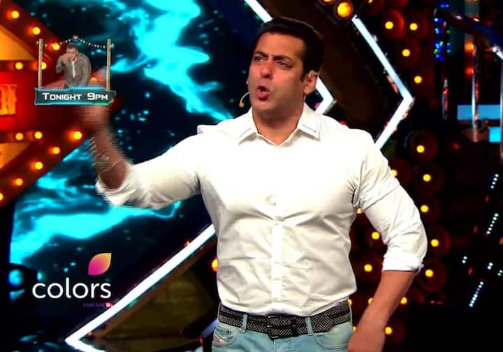 जब सलमान ने स्वामी ओम से पूछा कि आपको खानदान में कौन कौन है? तब स्वामी ओम ने कहा, ''मेरे खानदान में परमात्मा है और सारी दुनिया है.'' फिर सलमान ने पूछा ''मां नहीं हैं आपकी?'' स्वामी ओम ने भारत माता को अपनी मां बताया.