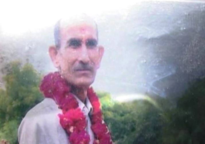 यूपी: आगरा में नोटबंदी से परेशान CRPF के रिटायर्ड जवान ने की आत्महत्या! Note Bandi Retired Crpf Constable Commits Suicide In Agra यूपी: आगरा में नोटबंदी से परेशान CRPF के रिटायर्ड जवान ने की आत्महत्या!