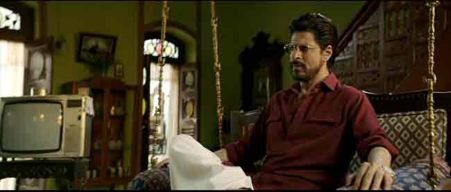  बता दें कि इस फिल्म में शाहरूख खान गुजरात के अवैध शराब कारोबारी की भूमिका में दिखेंगे. ट्रेलर में शाहरूख कहते दिख रहे हैं कि ‘अम्मा जान कहती हैं कि कोई धंधा छोटा नहीं होता और धंधे से बडा़ कोई धर्म नहीं होता…’.