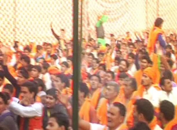 मथुरा और उज्जैन तक के पंडित इस महायज्ञ में शामिल होने आए थे. महायज्ञ में हऱियाणा के कई बड़े नेता और वीआईपी जुटे थे...आगे जानिए...