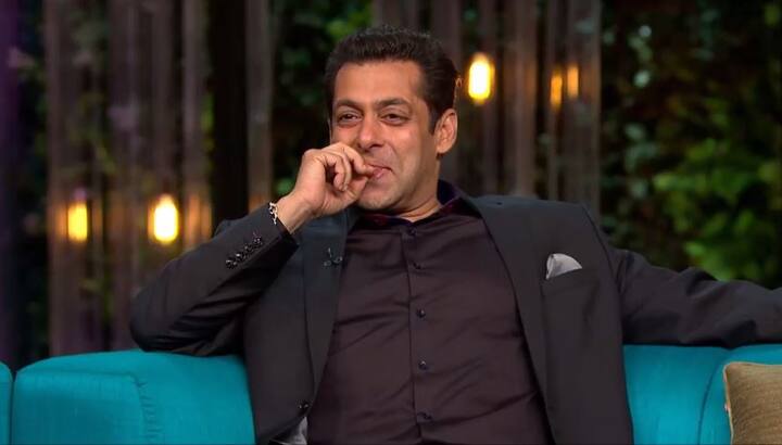 अरबाज खान के इतने कहते ही सलमान का चेहरा देखने लायक था. हालांकि सलमान खान ने एक बार फिर वही बात दोहराई कि वो अभी भी वर्जिन हैं.