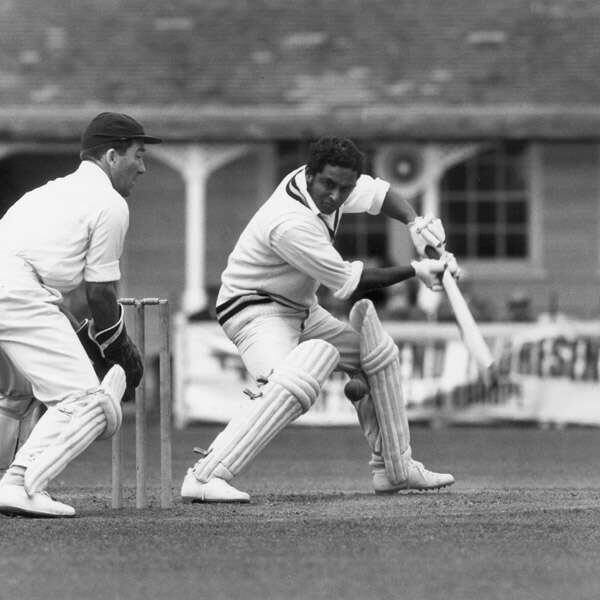 इस लिस्ट में दिलीप सरदेसाई चौथे नंबर पर हैं. उन्होंने भी साल 1970/71 में वेस्टइंडीज़ के खिलाफ सीरीज़ में 642 रन बनाए थे. जिसमें 3 शतक भी शामिल थे.