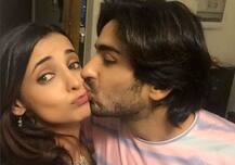 \'औरतें सेल्फी लेना चाहती हैं मगर आदमी जो सिर्फ किस चुराना चाहते हैं\'