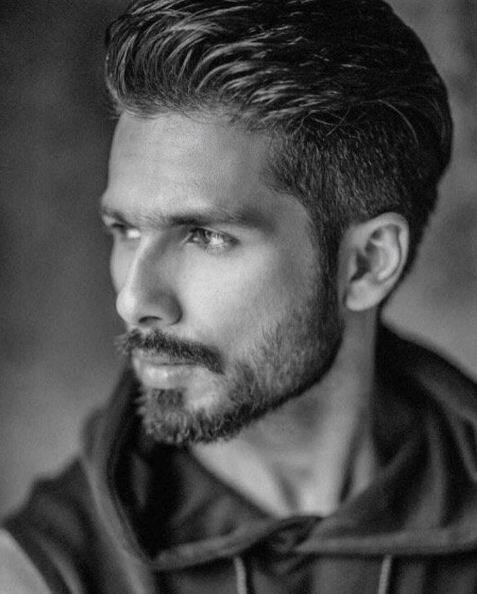 एक बार शाहिद ने कहा था कि वो दूध या दूध से बने उत्पाद भी नहीं खाते. उन्हें जानवरों से बहूत ज्यादा प्यार है.