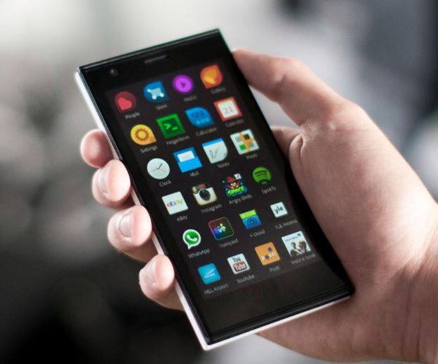 इन एप की मदद से साइबर फ्रॉड हो सकता है. यूजर के मोबाइल बैंकिंग इस्तेमाल करते वक्त ये एप आपके डेटा चुरा सकते हैं.