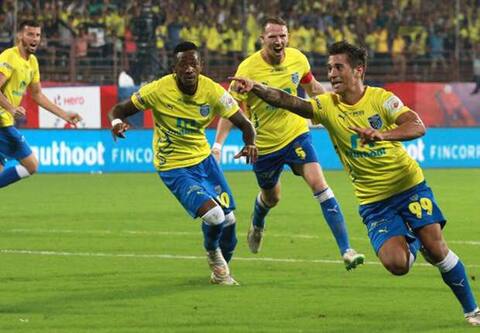 ISL: केरला ब्लास्टर्स ने फाइनल में बनाई जगह, कोलकाता से होगा मुकाबला ISL: केरला ब्लास्टर्स ने फाइनल में बनाई जगह, कोलकाता से होगा मुकाबला