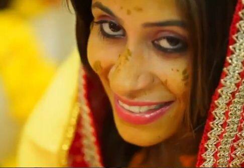 टीवी एक्ट्रेस किश्वर मर्चेंट अपने ब्वॉयफ्रेंड सुयश राय के साथ आज शादी रचाने जा रही हैं. किश्वर ने संगीत सेरेमनी और हल्दी की रस्म की तस्वीरें इंस्टाग्राम पर शेयर की हैं.
