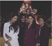 मलाइका और अमृता के साथ प्री-क्रिसमस पार्टी में पहुंचीं प्रेग्नेंट करीना कपूर, देखें Pics