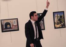 Pics : अंकारा में रूस के राजदूत को सबके सामने मारी गोली, मौत