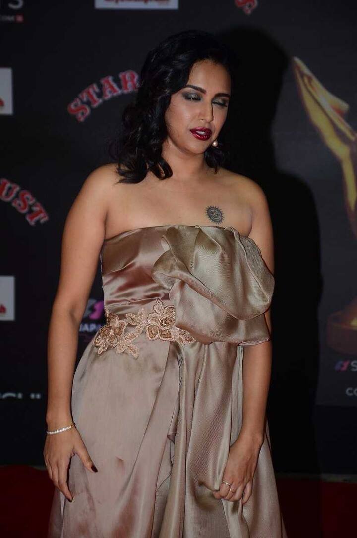 वैसे तो स्वरा का फैशन सेंस काफी अच्छा है लेकिन इस मौक पर उनका फैशन सेंस उन्हें धोखा दे गया.
