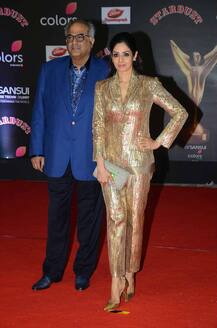 Stardust: रेड कार्पेट पर गोल्डेन ड्रेस में पति बोनी कपूर के साथ उतरीं श्रीदेवी