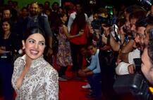 Stardust Awards 2016: अपने ही हॉटनेस का रिकॉर्ड तोड़ती दिखीं प्रियंका