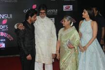Stardust Awards: रेड कार्पेट पर दिखा बच्चन परिवार के साथ शाहरूख खान का अपनापन!