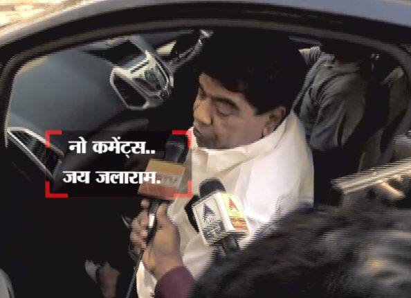 इसके साथ ही यह भी जानकारी मिली है कि उसने अपने करोड़ो रुपए शेयर बाजार में भी लगा रखे थे...आगे जानिए...