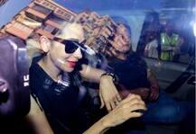 करीना से मिलने हॉस्पिटल पहुंचे ये बॉलीवुड सितारे, देखें तस्वीरें