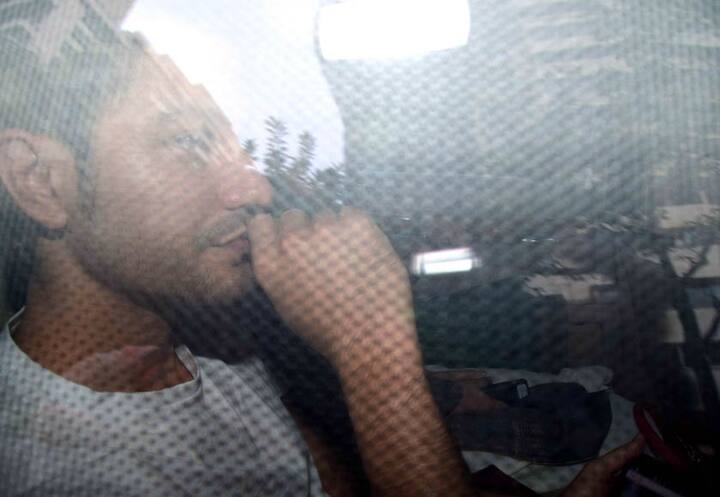 सोहा अली के पति कुनाल खेमू भी हॉस्पिटल के बाहर दिखाई दिए.