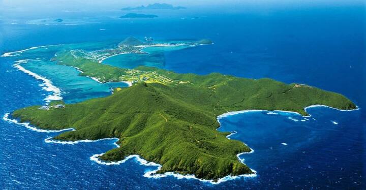 Saint Vincent and The Grenadines एक कैरीबियन आइसलैंड है. इस आइसलैंड पर घूमने के लिए भारतीयों को किसी VISA की जरुरत नहीं पड़ती. यहां घूमने के लिए भारतीयों को Visitor Permit दिया जाता है.