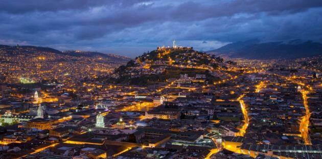 इक्वाडोर जैसे बेहद ही खूबसूरत देश में जाने के लिए आपको किसी भी तरह के VISA के झंझट में नहीं पड़ना है. इक्वाडोर जाने के लिए आपको VISA ऑन आराइवल की सुविधा मिलेगी. VISA ऑन आराइवल की सुविधा के तहत आपको एयरपोर्ट पर ही VISA मिल जाएगा.