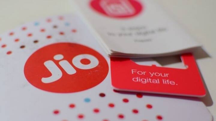 की बैटरी दी गई है. इससे पहले वाले जियोफाई 4G में 2300mAh की बैटरी दी गई थी. कंपनी का दावा है कि ऑर्डर के 3 से 5 वर्किंग दिन के भीतर ये ऑर्डर आप तक पहुंच जाएंगे.