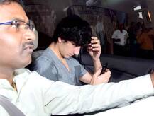 छोटे भाई से मिलने हॉस्पिटल पहुंचे सैफ के बड़े बेटे इब्राहिम, मलाइका सहित कई सितारे दिखे