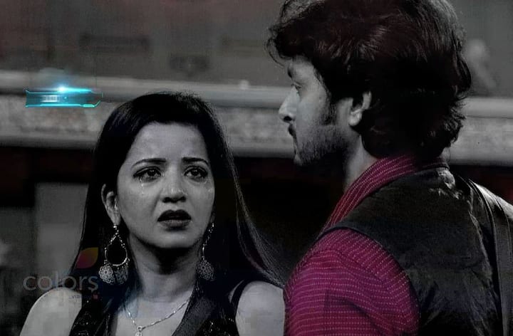 विक्रांत सिंह राजपूत और मोनालिसा पिछले आठ साल से रिलेशनशिप में है. बिग बॉस के घर गए विक्रांत सिंह, मनु से अपनी और भी तल्खियां जाहिर करते हुए नजर आए.