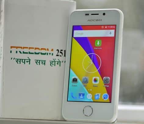 फ्रीडम-251: भारतीय मोबाइल बाजार में साल का सबसे चर्चित उत्पाद नोएडा की कंपनी रिंगिंग बेल द्वारा 251 रुपये से कम कीमत में पेश किया गया फ्रीडम-251 रहा. हालांकि इतनी कम राशि के बावजूद यह फोन भी बाजार में अपनी मौजूदगी दर्ज कराने में असफल ही रहा.