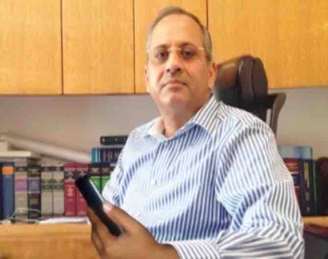 ईडी के मुताबिक पारसमल लोढा नोटबंदी के बाद करोड़ों रुपए की ब्लैकमनी को व्हाइट में तब्दील कर चुका था. ईडी के मुताबिक पारसमल लोढा के तार जुड़े थे कालेधन के दो कुबेरों से. उनमें से एक है दिल्ली का वकील रोहित टंडन और दूसरा है तमिलनाडु का कारोबारी राजशेखर रेड्डी...आगे जानिए...