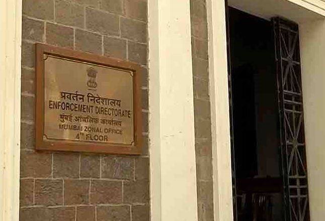 मंगलवार की शाम मुंबई से मलेशिया जाने की कोशिश कर रहे लोढा को एयरपोर्ट पर रोक दिया गया. बुधवार की शाम लोढा को मुंबई से लाकर दिल्ली में पूछताछ की गई-और फिर उन्हें गिरफ्तार कर लिया गया...आगे जानिए...