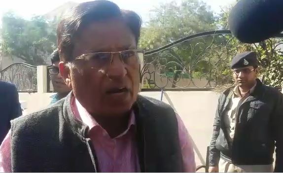 बस कंडक्टर से करोड़ों के मालिक बने बीजेपी नेता पर कालेधन के \'गड़बड़झाले\' का आरोप