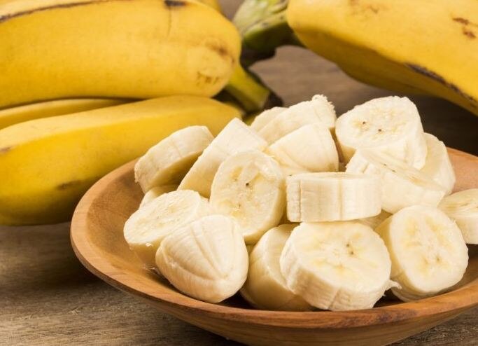 Limit Your Banana Diet, Overeating of Banana Can Cause of Many Health Problem ज्यादा केला खाने से हो सकते हैं ये नुकसान, जानिए केला खाने के साइड इफेक्ट्स