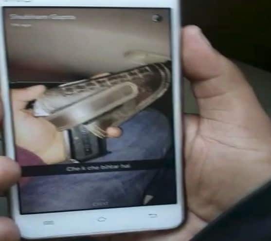 वीडियो में दोनों बेहद खुश नजर आ रहे हैं. ये वीडियो कब का है ये फिलहाल साफ नहीं है...आगे जानिए...