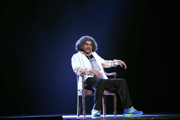 ग्रोवर ने हालांकि यह भी लिखा है कि दाऊद को रातोंरात भारत ले आने की उम्मीद काफी बचकानी है. आगे सुनिल ग्रोवर की आने वाली फिल्म का ट्रेलर...