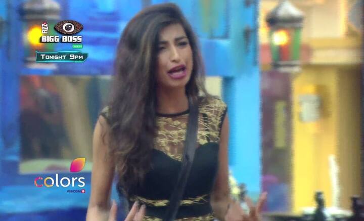 सलमान के सवाल पूछने पर प्रियंका ने अकड़ दिखाते हुए कहा कि मुझे यहा नहीं रहना है.