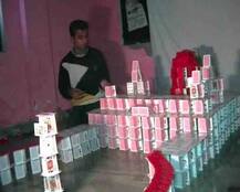 इलाहाबाद में ताश के पत्तों से बनाया गया दुनिया का सबसे बड़ा चर्च!