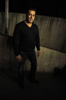 जानें, एक्स गर्लफ्रेंड के साथ कौन सी फिल्म देखने पहुंचे सलमान?