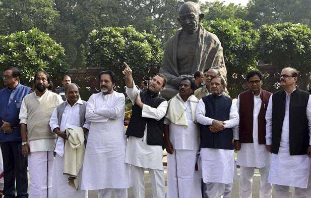 नोटबंदी: मोदी सरकार के खिलाफ विपक्ष को एकजुट करने में नाकाम रही कांग्रेस Congress Fails To Unite Opposition Against Demonetisation नोटबंदी: मोदी सरकार के खिलाफ विपक्ष को एकजुट करने में नाकाम रही कांग्रेस