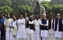 नोटबंदी: मोदी सरकार के खिलाफ विपक्ष को एकजुट करने में नाकाम रही कांग्रेस