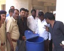 Pics : नोटबंदी के बाद \'जहरीली\' साजिश, \'जहर\' की चंद बूंदों की कीमत लाखों में ! 