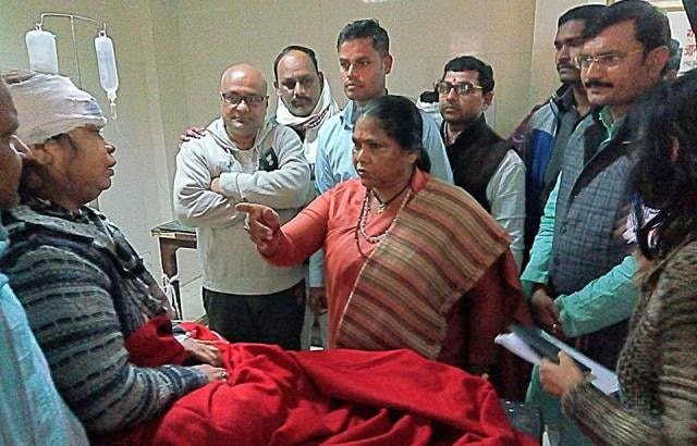 Union Minister Sadhvi Niranjan Jyoti On Kanpur Train Accident बख्शे नहीं जाएंगे कानपुर रेल हादसे के दोषी: साध्वी निरंजन ज्योति