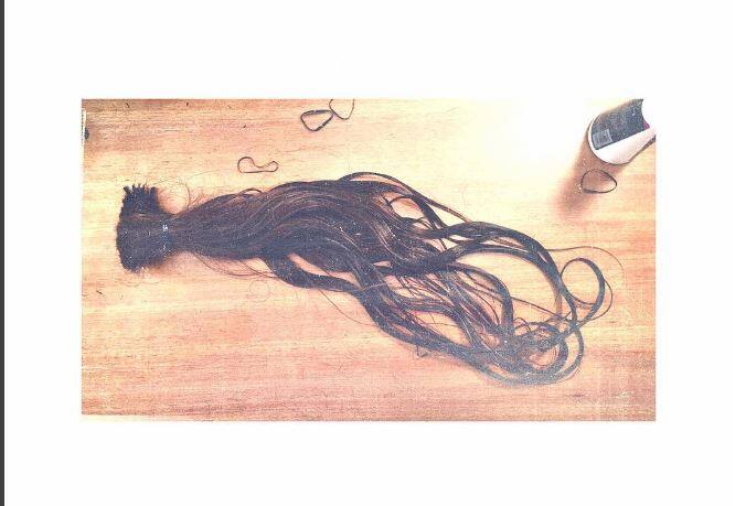 बाल कटाने के बाद फातिमा ने ये तस्वीर इंस्टाग्राम पर शेयर करते हुए लिखा- Bye bye long hair!  (Photo: Instagram)