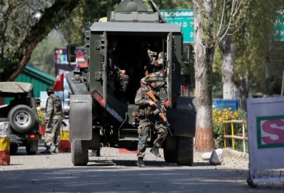 Two Soldiers Injured In Militant Attack In Bandipora बांदीपुरा: आतंकी हमले में दो सैनिक जख्मी