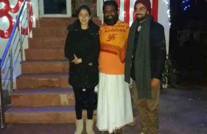 इसके बाद जैसे ही ये तस्वीरें सोशल मीडिया पर देखी गईँ वैसे ही ये अटकलें लगने लगीं कि दोनों सगाई करने वाले हैं. लेकिन लगता है कि इन दोनों स्टार्स के फैंस को अभी और इंतजार करना पड़ेगा.