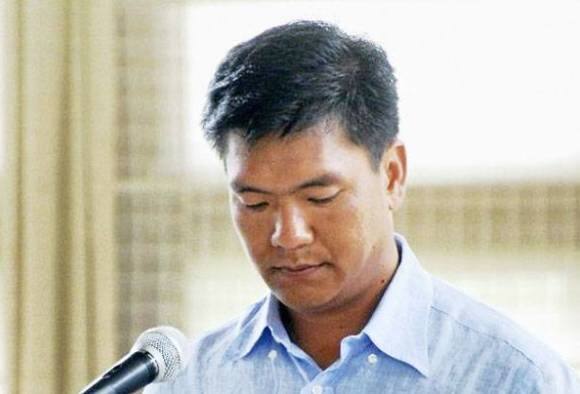 हाल ही में अरूणाचल प्रेदश के मुख्यमंत्री पेमा खांडू को पीपुल्स पार्टी ऑफ अरूणाचल (पीपीए) से निलंबित किया गया है. आपको बता दें कि पेमा खांडू की सरकार ने पीपीए के 35 विधायकों सहित कुल 49 विधायकों का समर्थन होने का दावा किया है. अरूणाचल प्रदेश विधानसभा में कुल 60 विधायक हैं. 